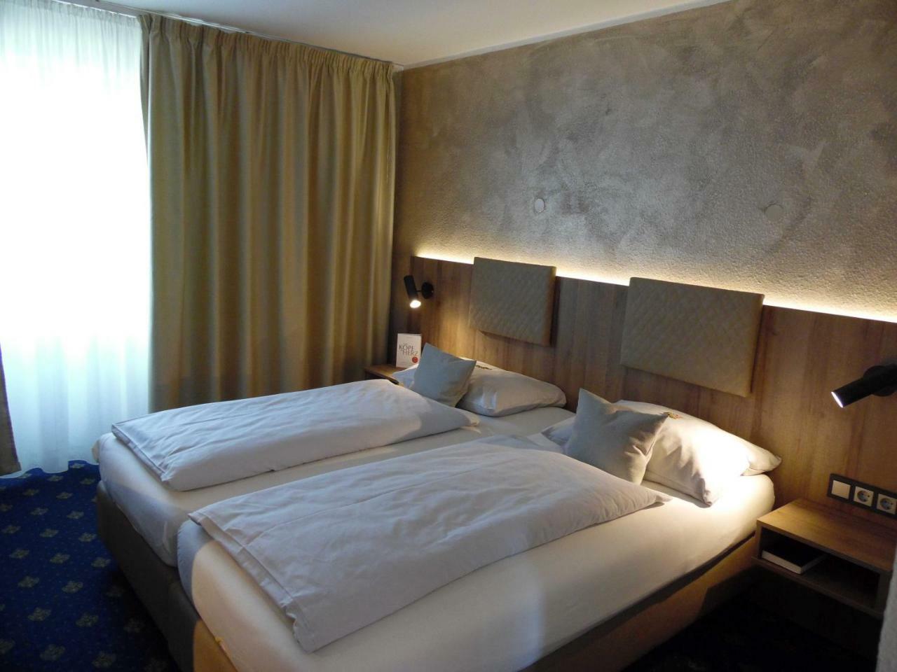 Hotel Garni Arcis Gomaringen Екстериор снимка